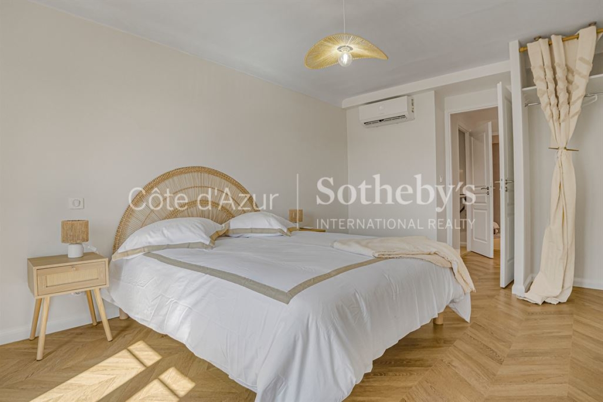 Luxury Apartment for sale in Antibes, 735 000 €, Photo 5