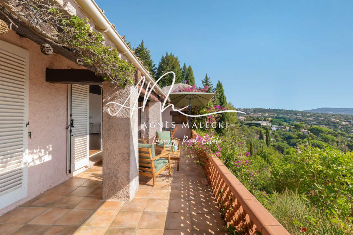 Maison de luxe à vendre à Cavalaire-sur-Mer, 1 590 000 €, Photo 3