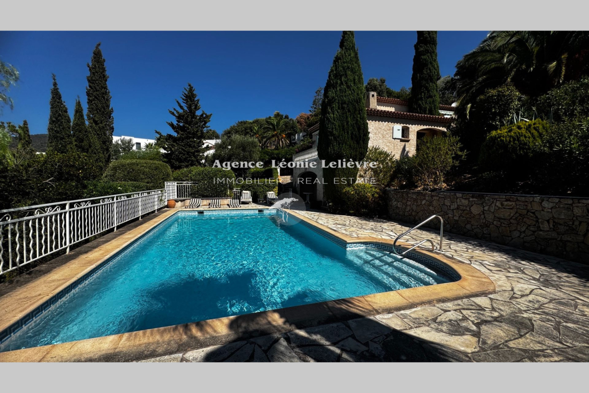 Luxury House for sale in Les Issambres, 1 590 000 €, Photo 4