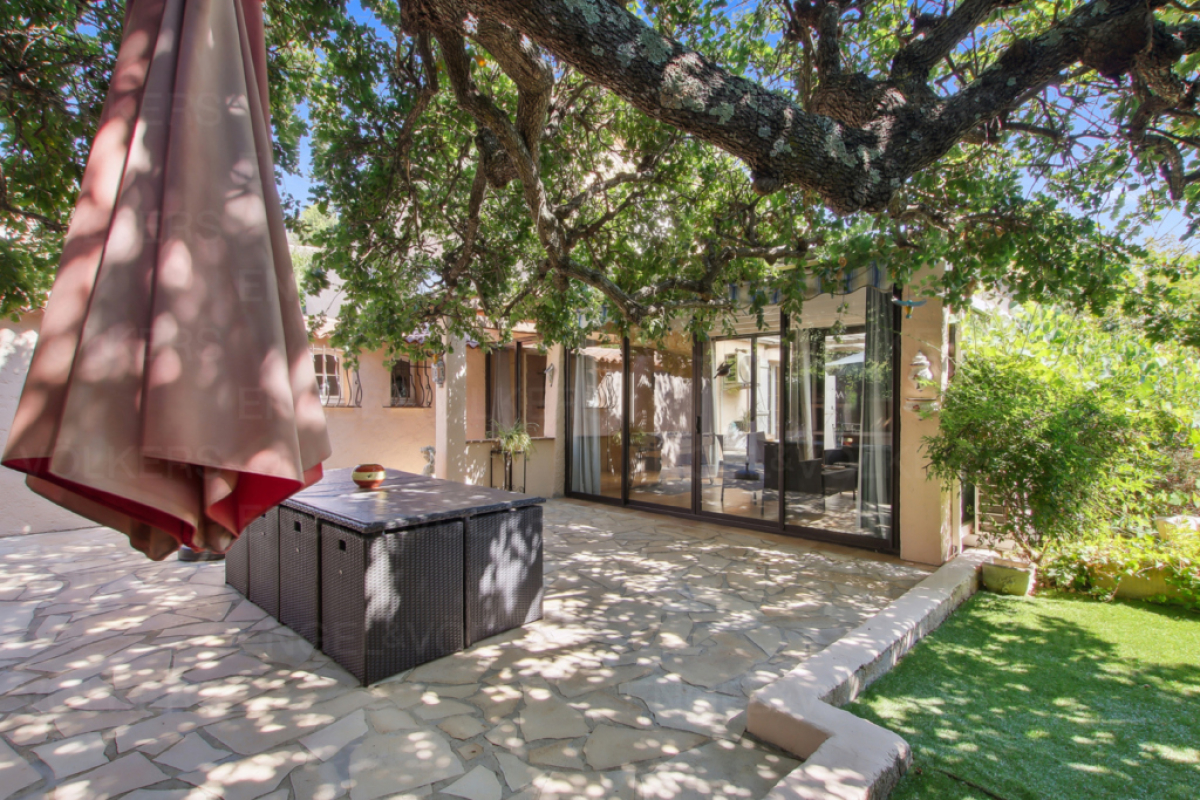 Maison de luxe à vendre à Gassin, 987 000 €, Photo 1