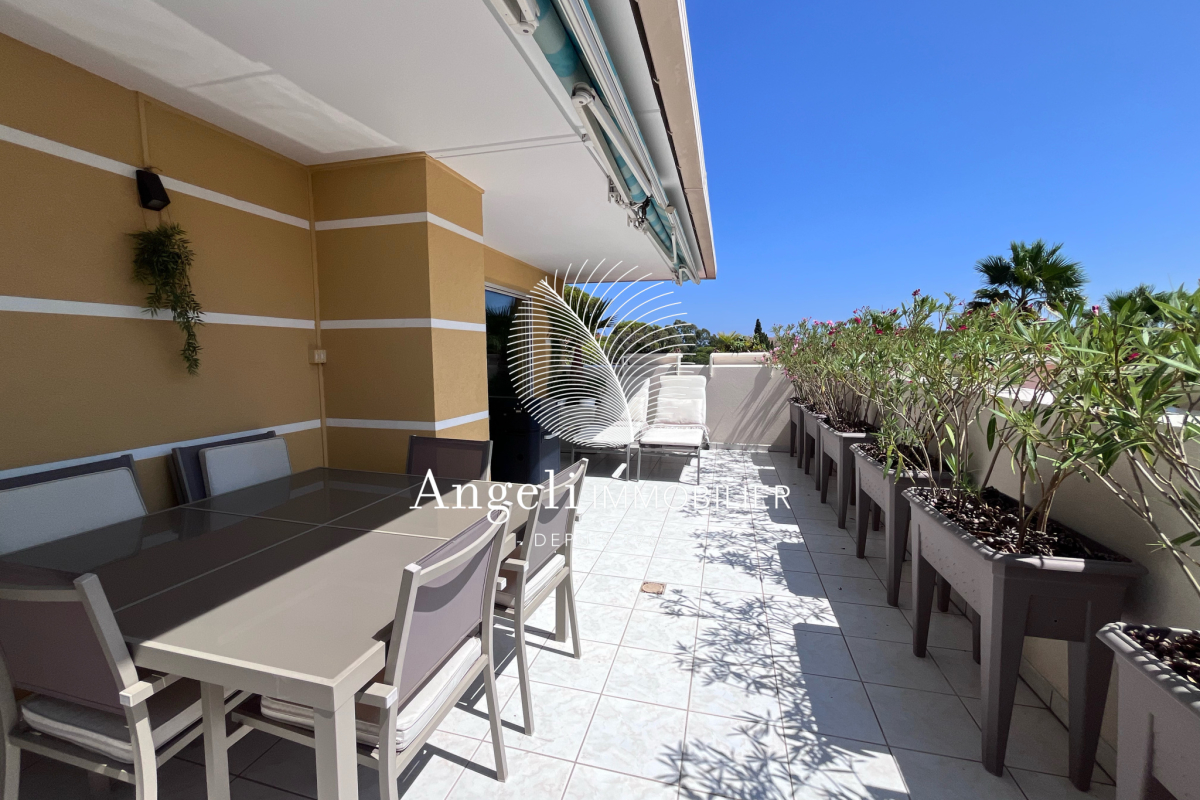 Appartement de luxe à vendre à Saint-Aygulf, 420 000 €, Photo 2