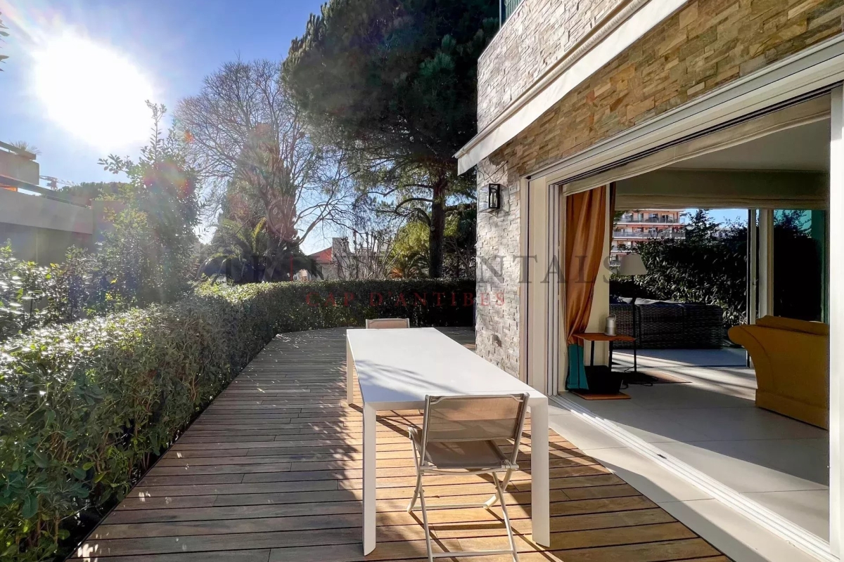 Luxury Apartment for rental in Antibes, 2 500 €, Photo 3