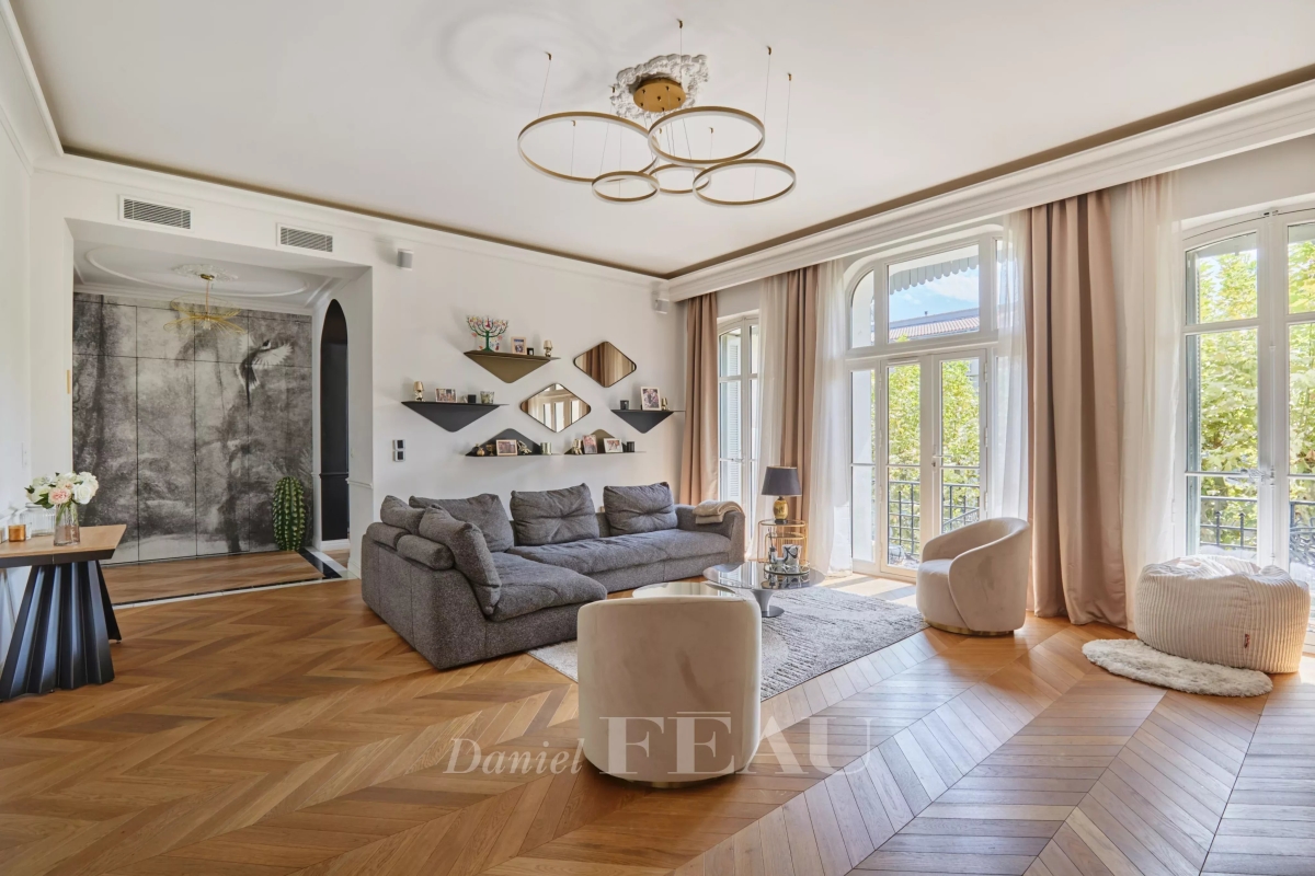 Luxury Apartment for sale in Aix-en-Provence, 1 580 000 €, Photo 3