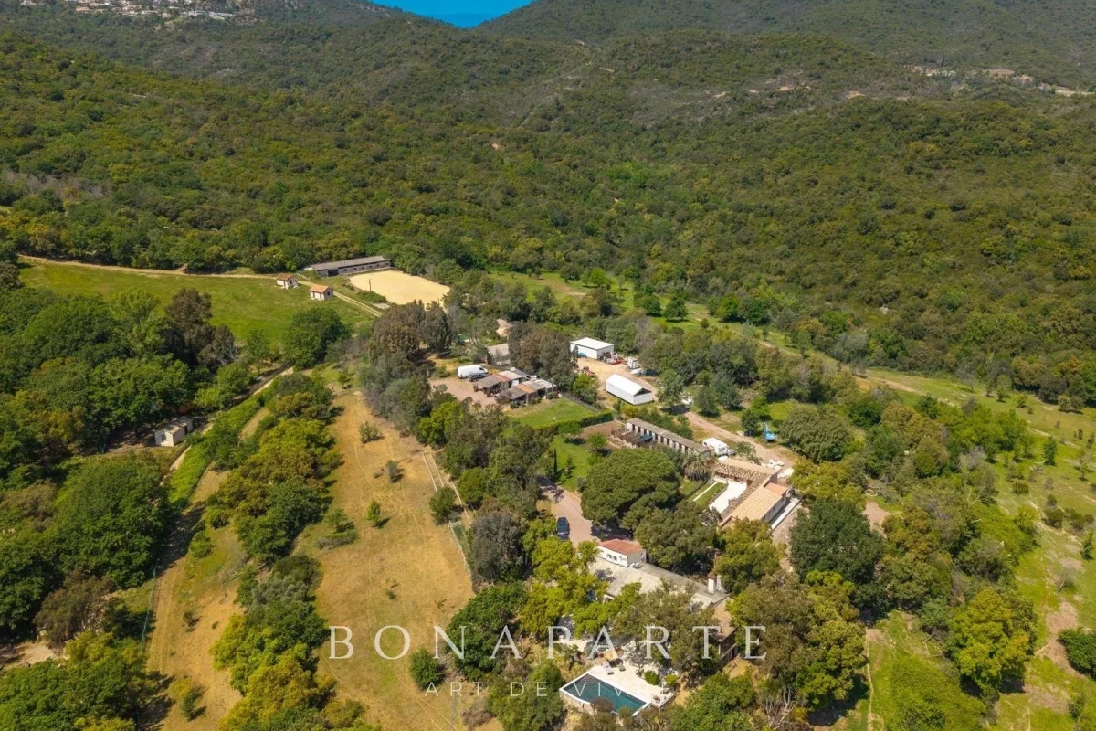 Maison de luxe à vendre à Les Adrets de l'Esterel, 2 990 000 €, Photo 3