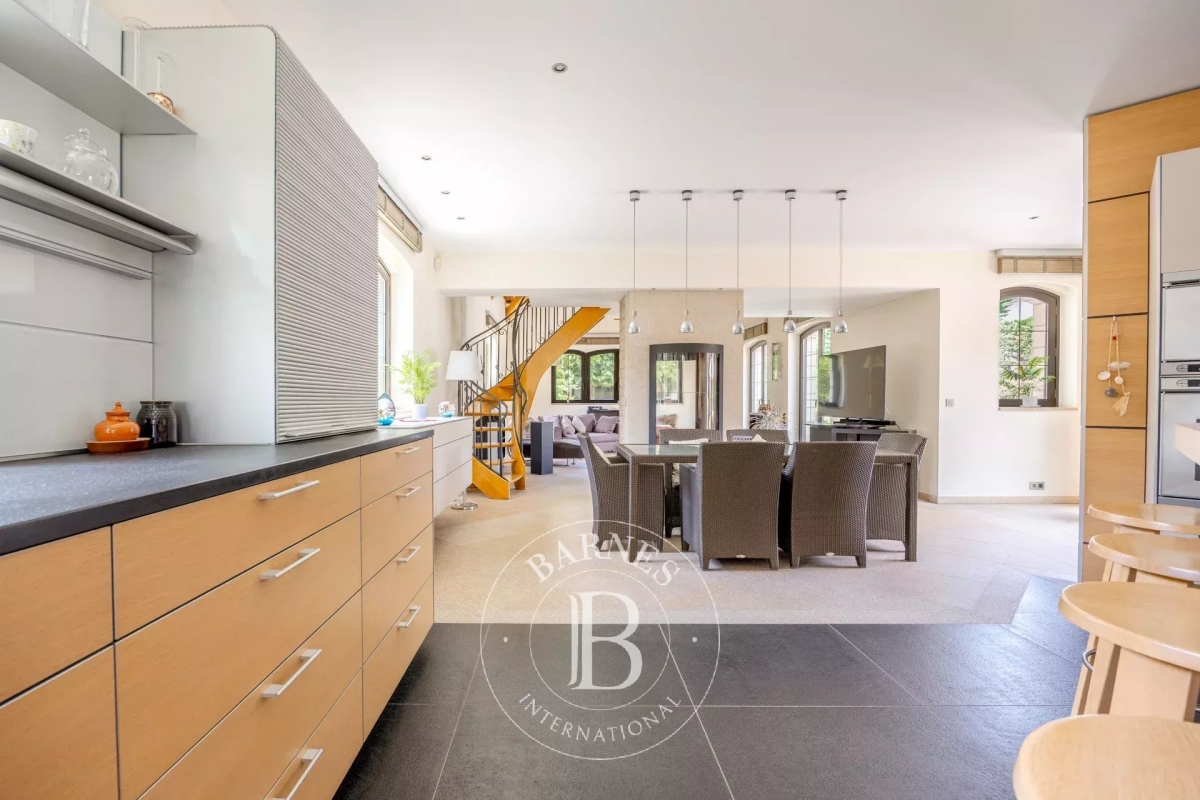 Maison de luxe à vendre à Drancy, 1 650 000 €, Photo 6