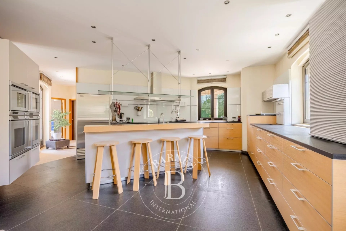 Maison de luxe à vendre à Drancy, 1 650 000 €, Photo 7