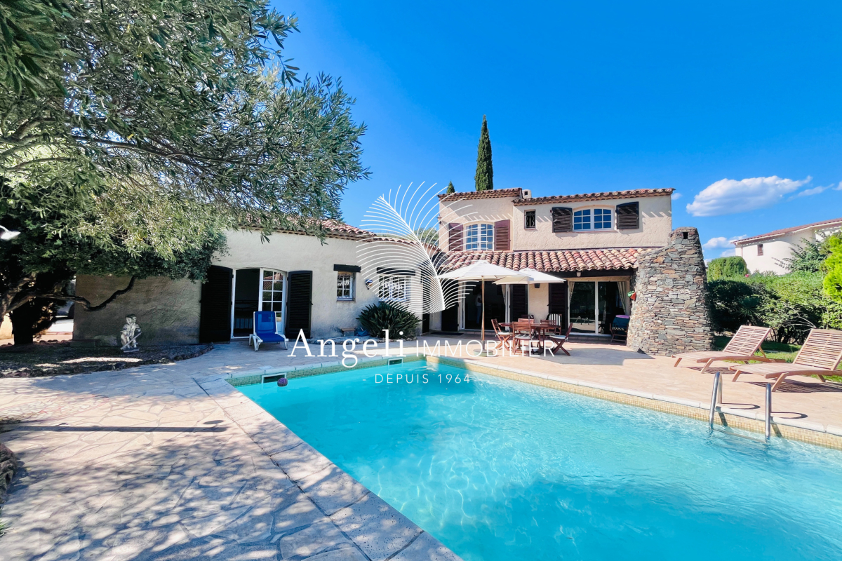 Maison de luxe à vendre à Saint-Aygulf, 785 000 €, Photo 1