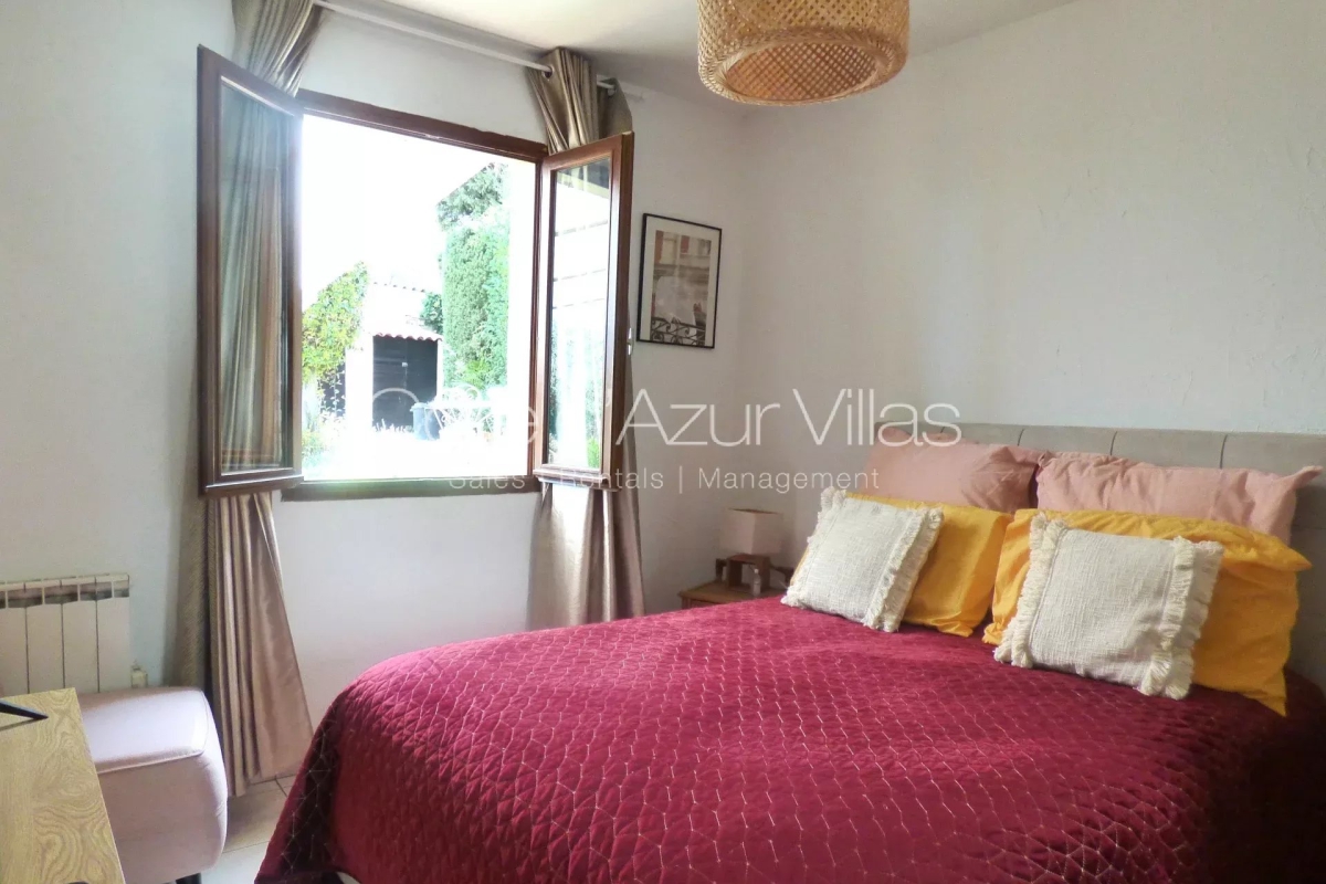 Maison de luxe à vendre à Antibes, 550 000 €, Photo 3