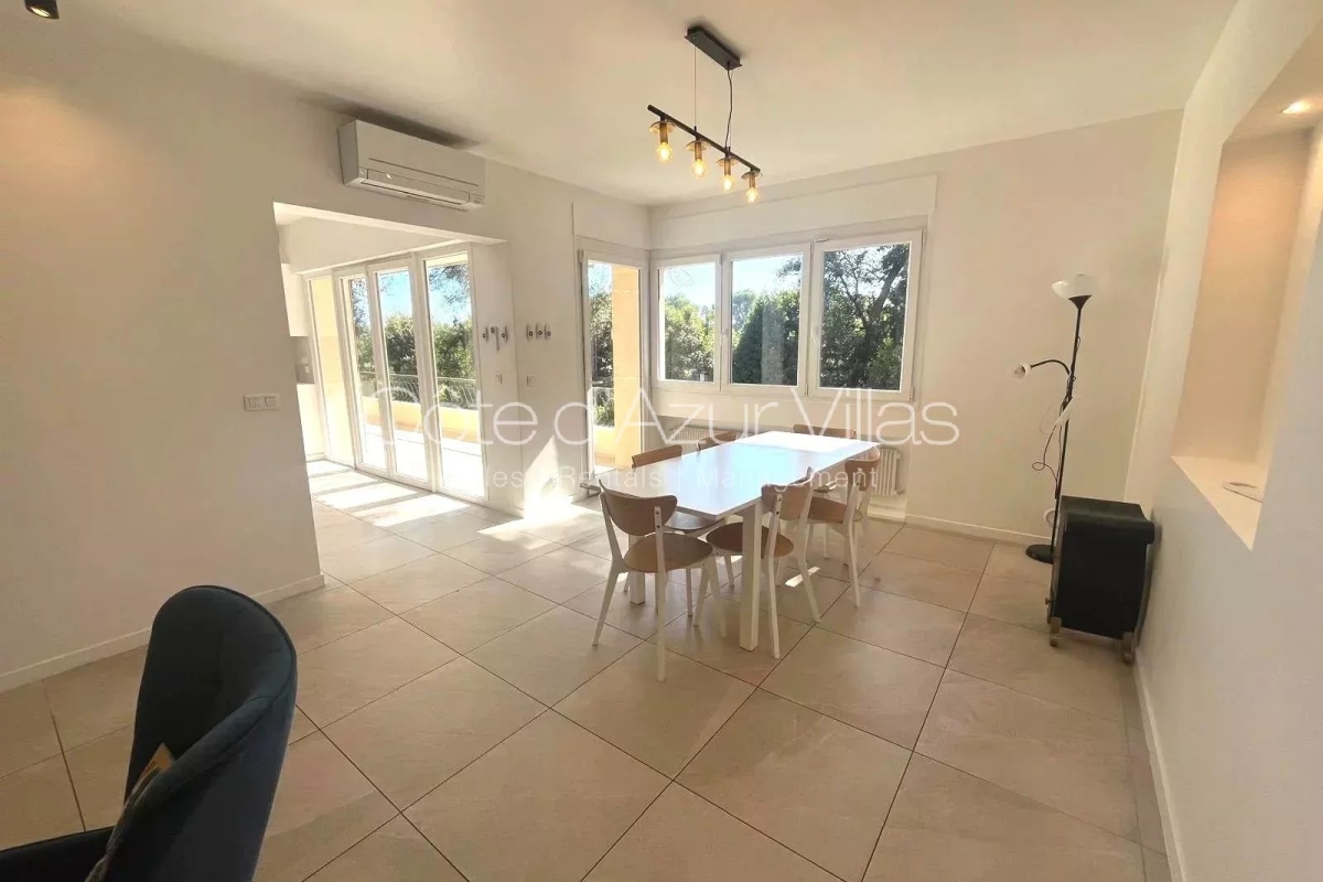 Maison de luxe à louer à Roquefort-les-Pins, 3 900 €, Photo 5