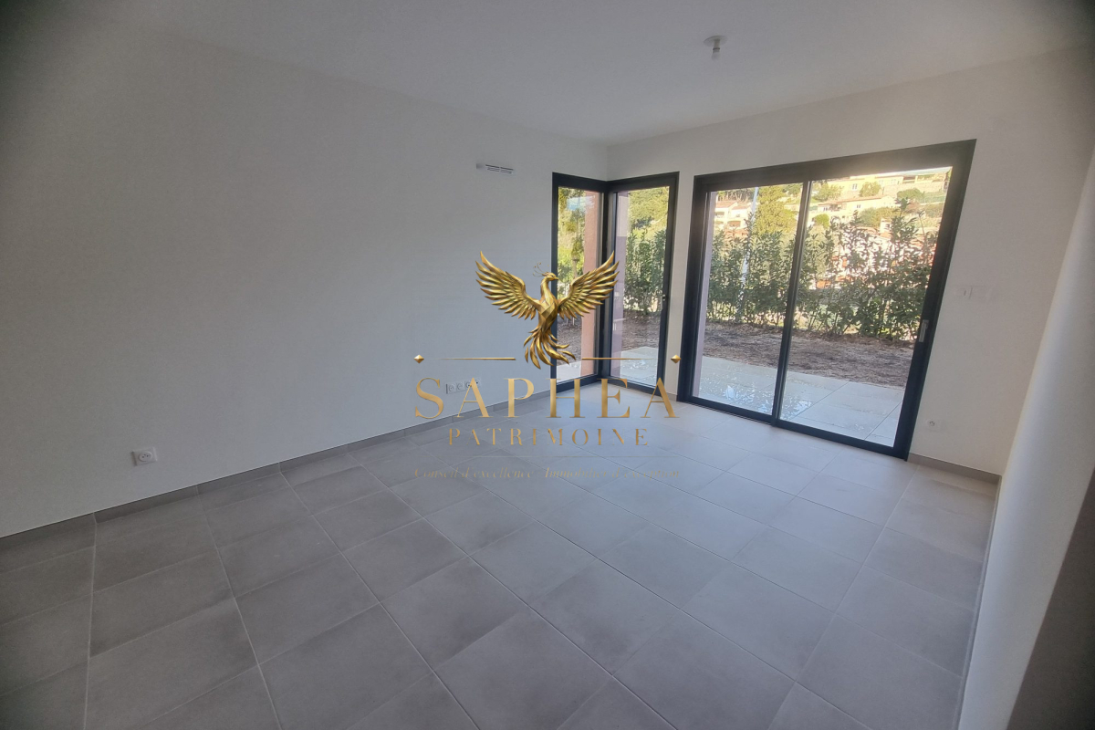 Maison de luxe à vendre à La Turbie, 735 000 €, Photo 1
