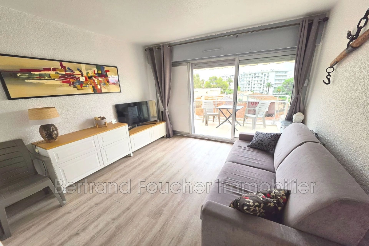 Luxury Apartment for sale in Cavalaire-sur-Mer, 238 000 €, Photo 2