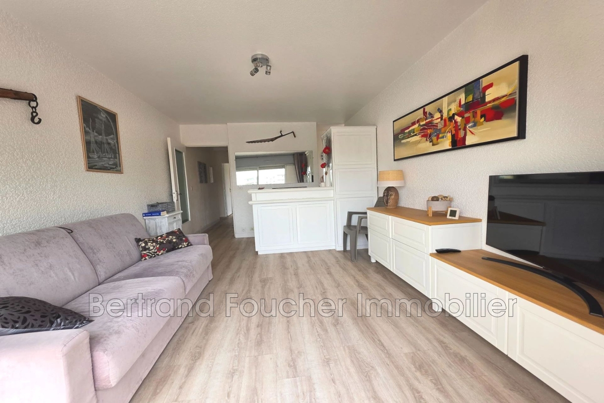 Luxury Apartment for sale in Cavalaire-sur-Mer, 238 000 €, Photo 3