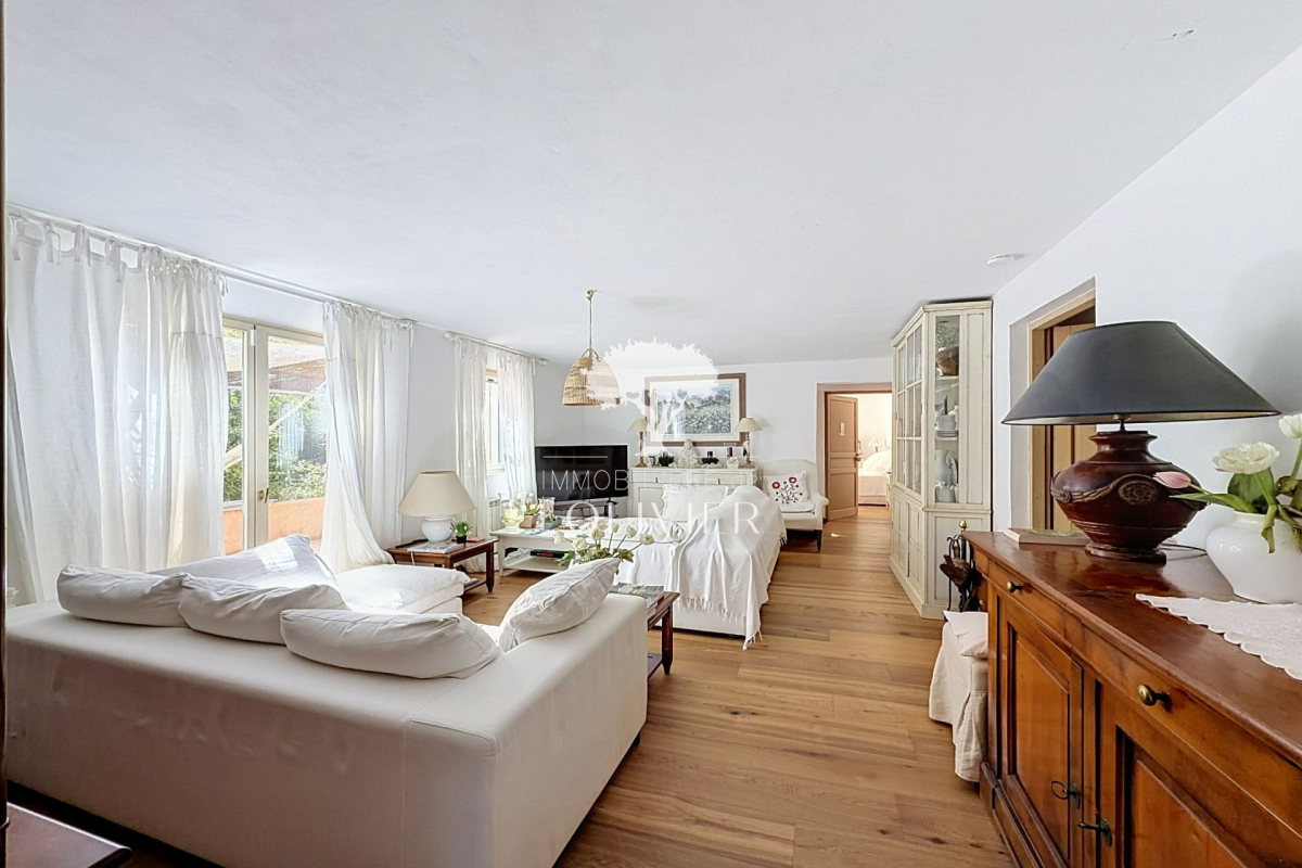 Maison de luxe à vendre à Saignon, 990 000 €, Photo 3