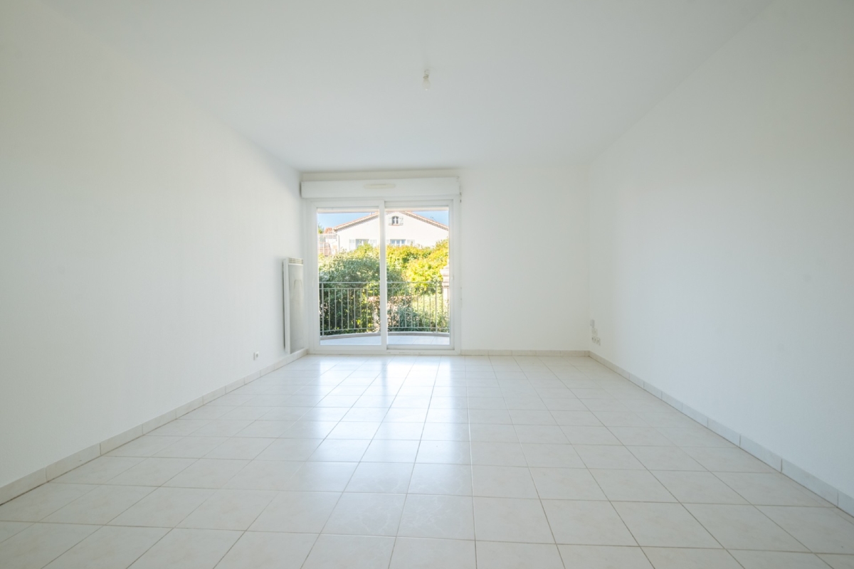 Appartement de luxe à vendre à Antibes, 382 000 €, Photo 1