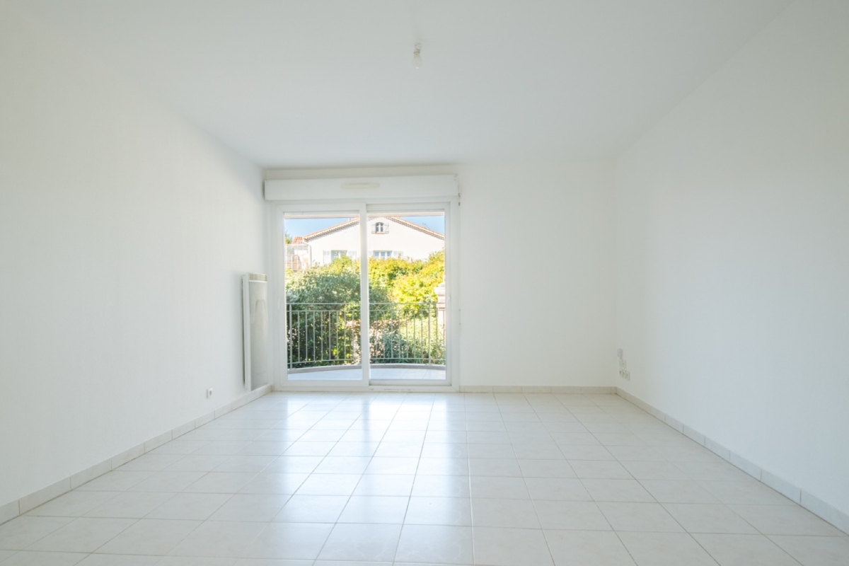 Appartement de luxe à vendre à Antibes, 382 000 €, Photo 2
