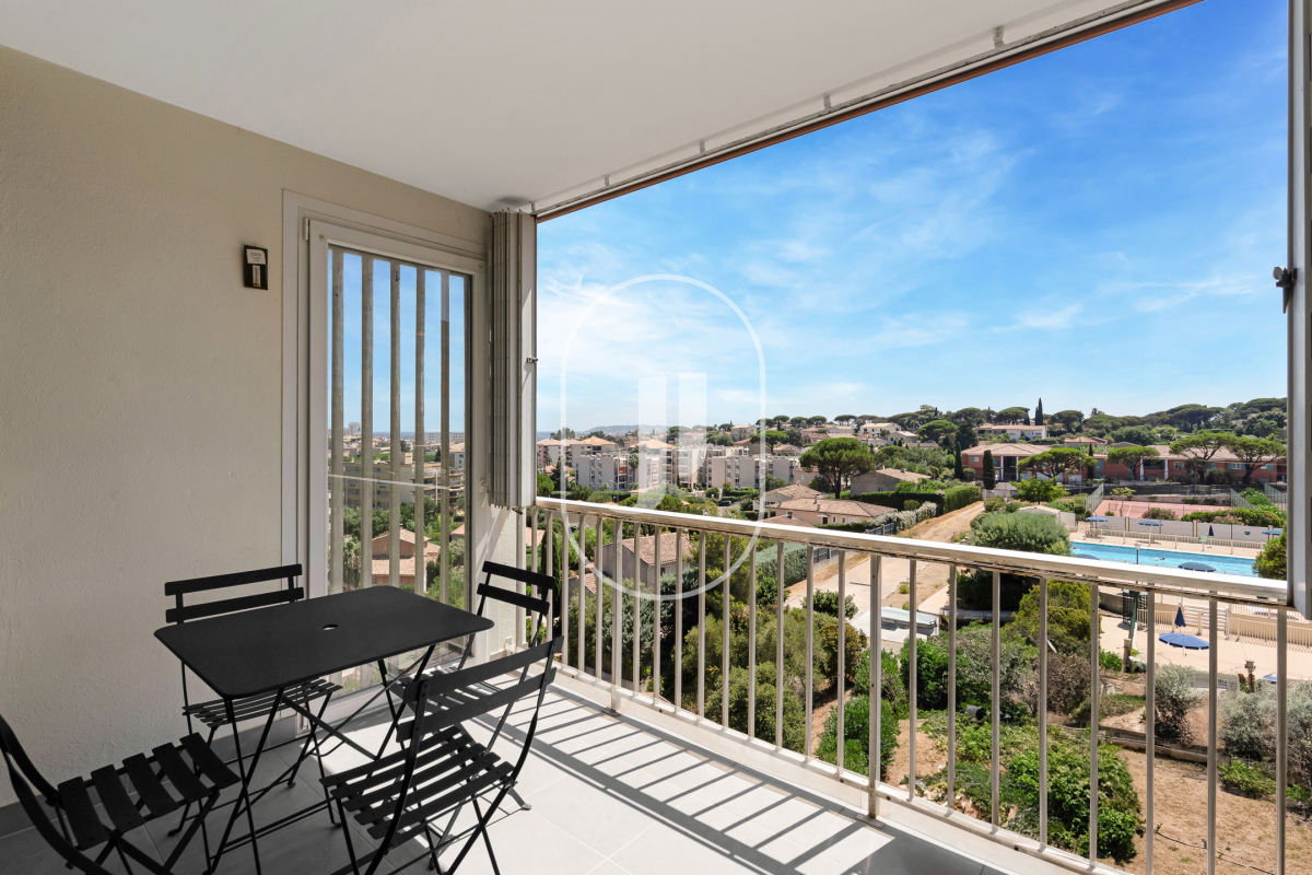 Appartement de luxe à vendre à Sainte-Maxime, 568 000 €, Photo 2