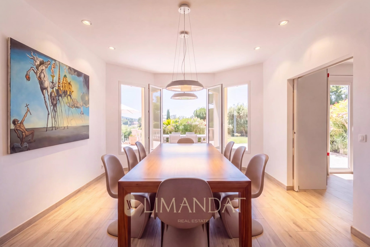 Maison de luxe à vendre à Antibes, 1 480 000 €, Photo 2