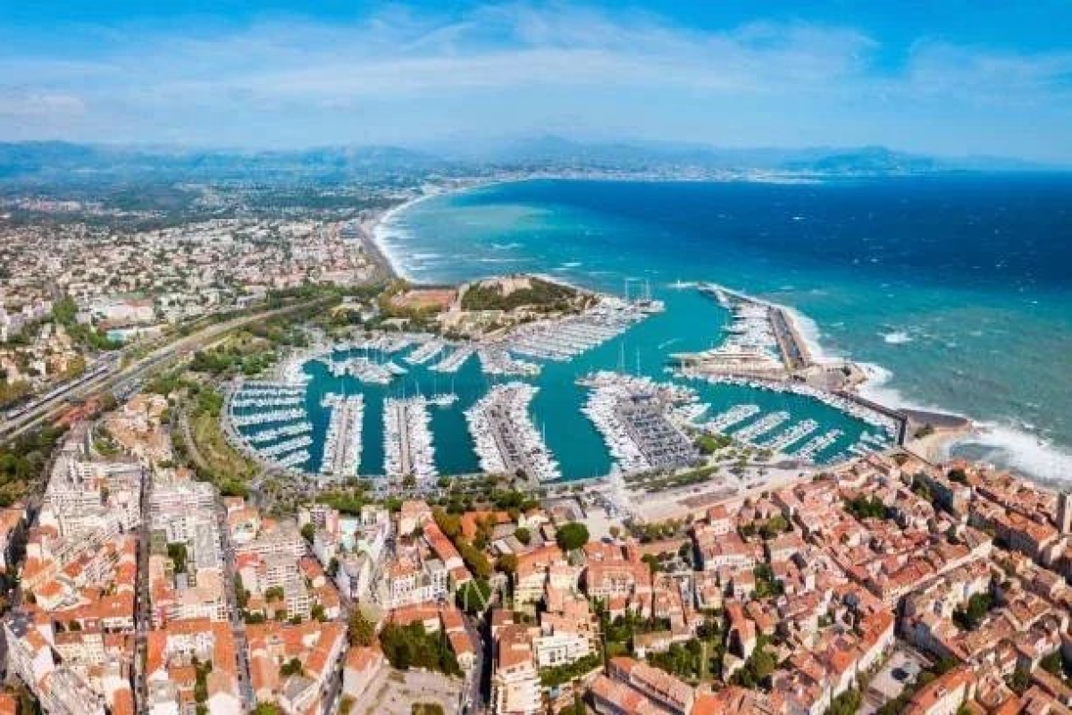 Maison de luxe à vendre à Antibes, 1 480 000 €, Photo 3