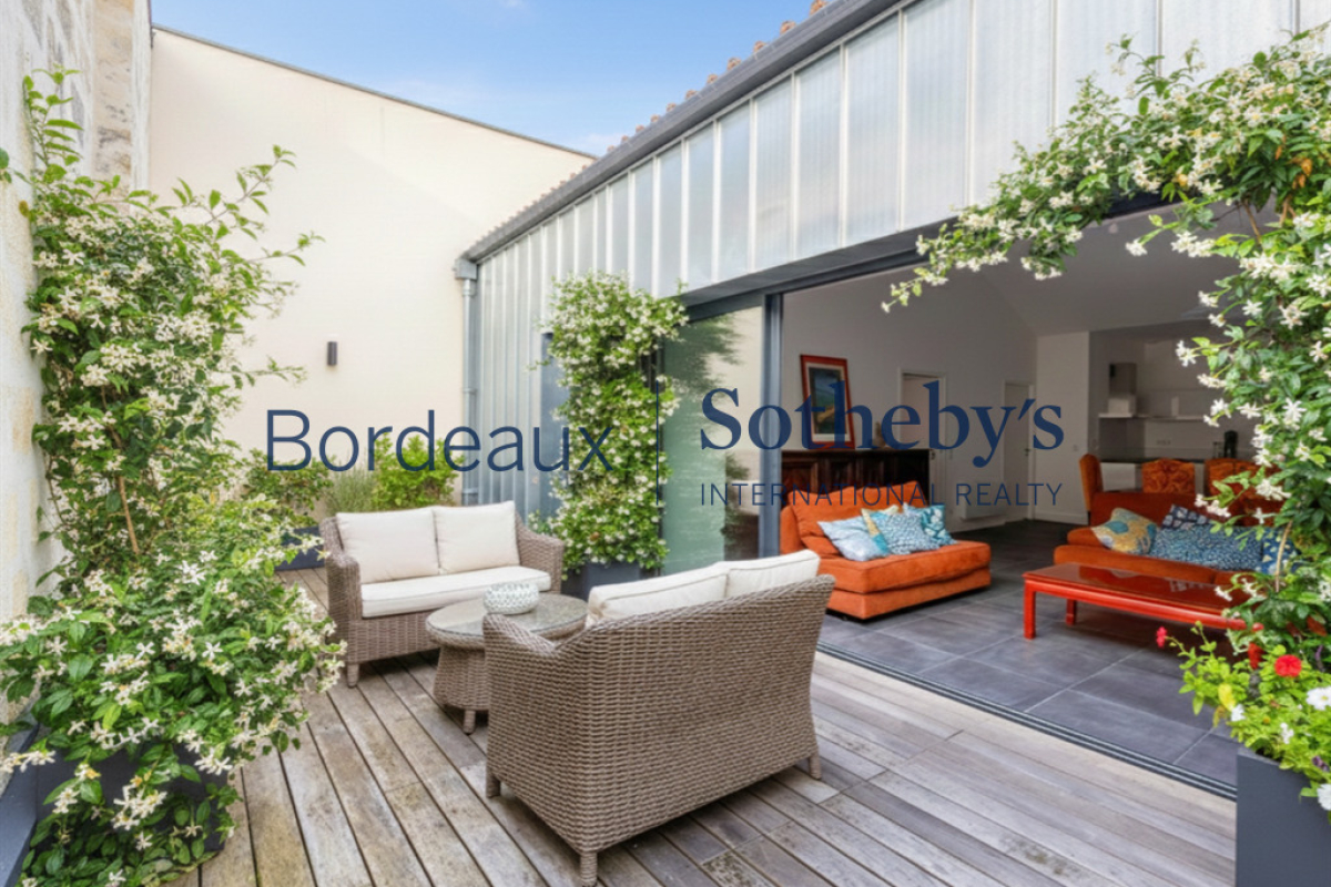 Luxury Apartment for sale in Bordeaux, 530 000 €, Photo 1