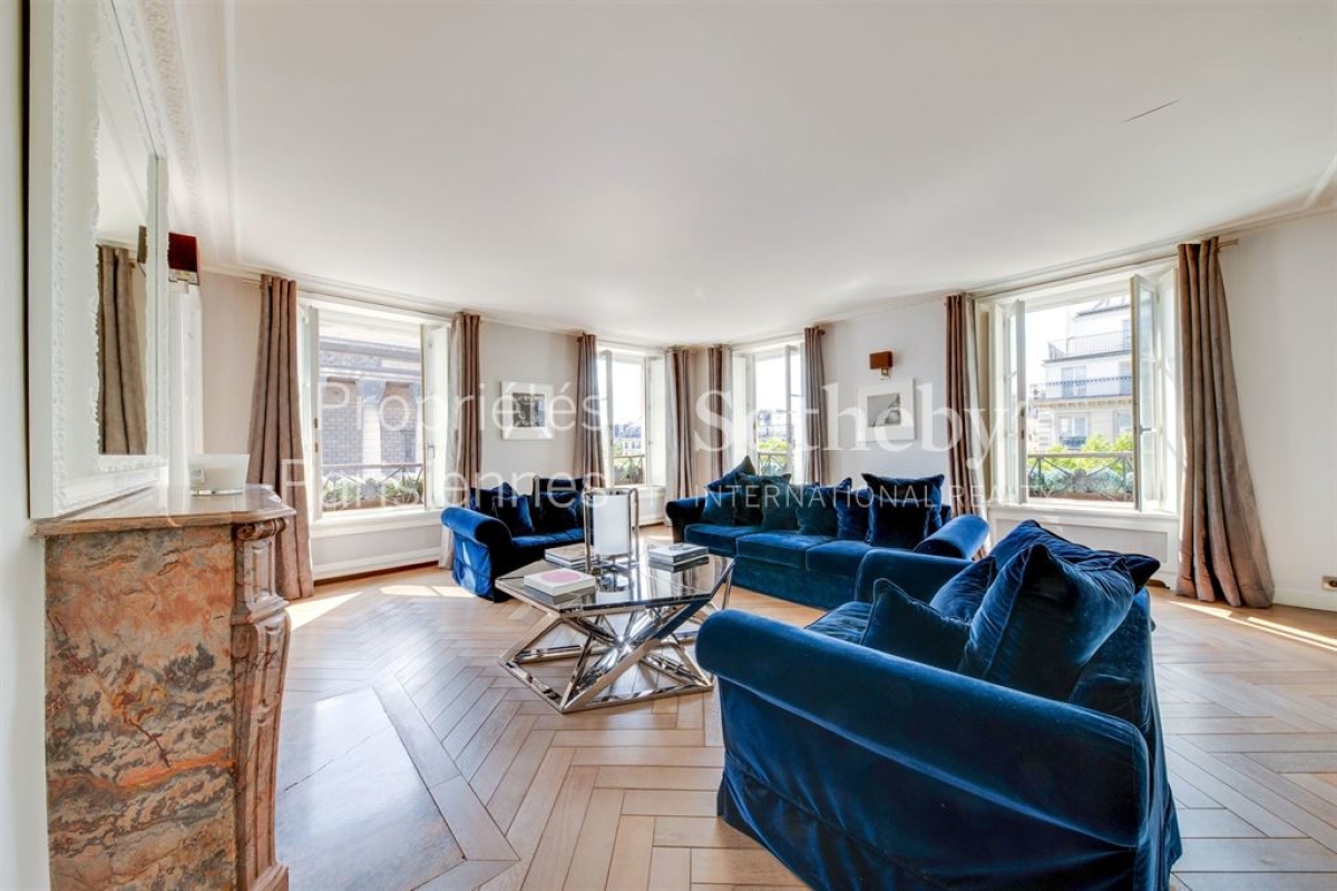 Appartement de luxe à louer à Paris 8ème, 16 000 €, Photo 2
