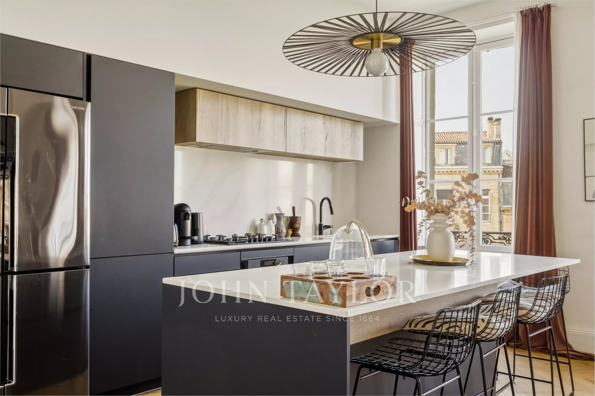 Luxury Apartment for sale in Bordeaux, 1 149 000 €, Photo 4