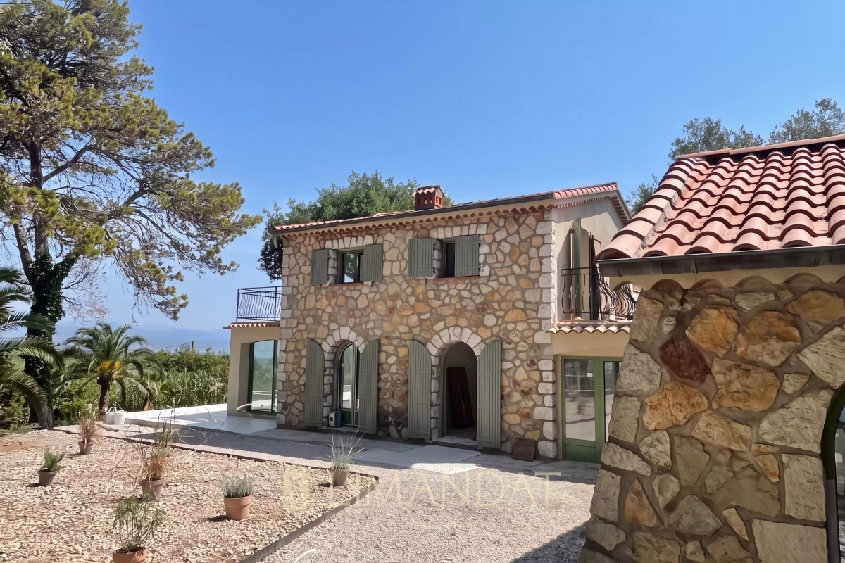 Maison de luxe à vendre à Antibes, 2 300 000 €, Photo 4