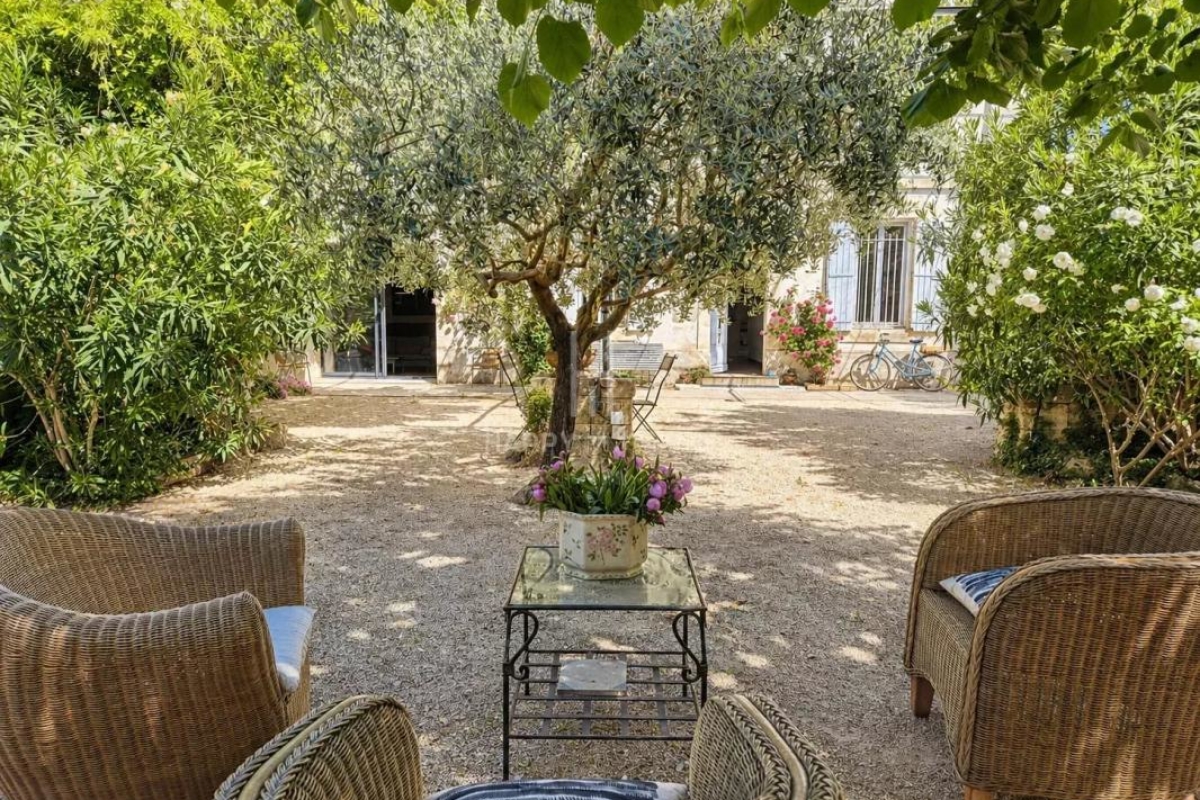 Luxury House for sale in Graveson, 730 000 €, Photo 4