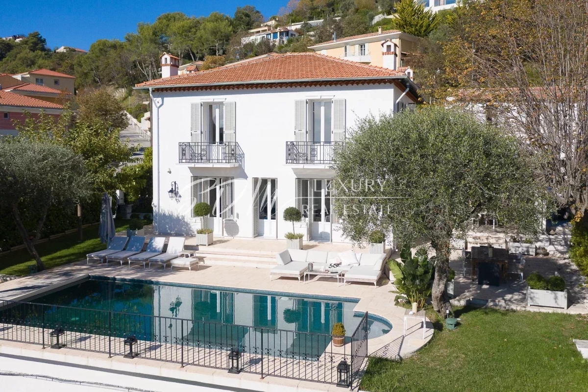 Luxury House for sale in Èze, 3 690 000 €, Photo 1