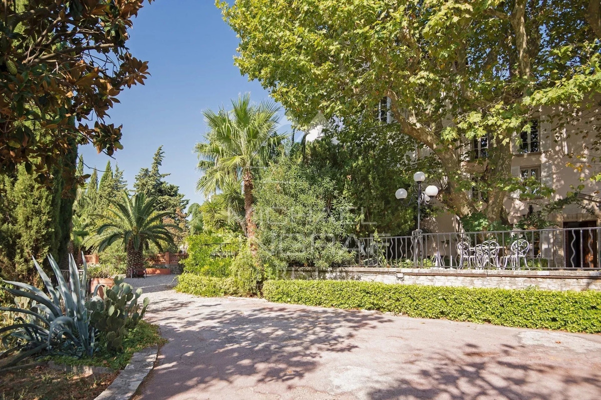 Luxury House for sale in Solliès-Pont, 2 290 000 €, Photo 2