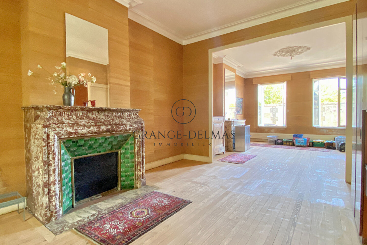 Maison de luxe à vendre à Bordeaux, 840 000 €, Photo 2