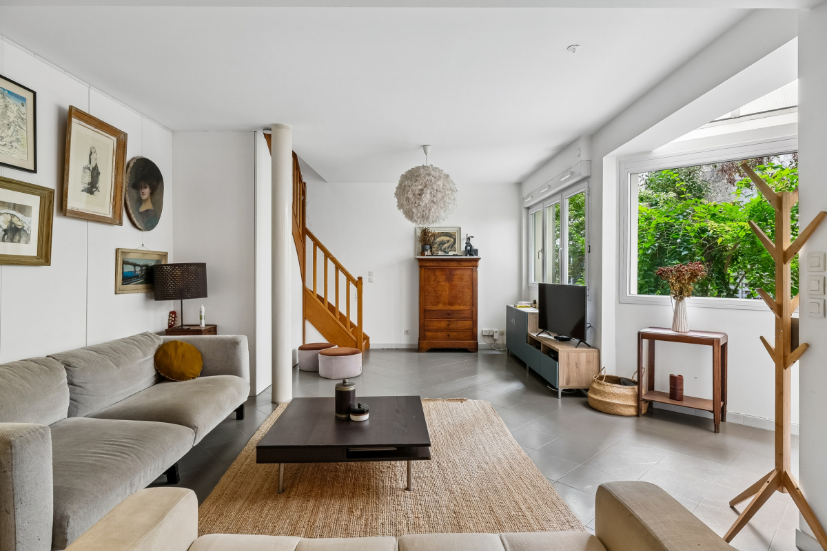 Luxury Apartment for sale in Paris 19ème, 875 000 €, Photo 2