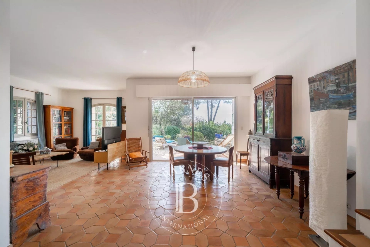 Maison de luxe à vendre à Saint-Raphaël, 1 190 000 €, Photo 2