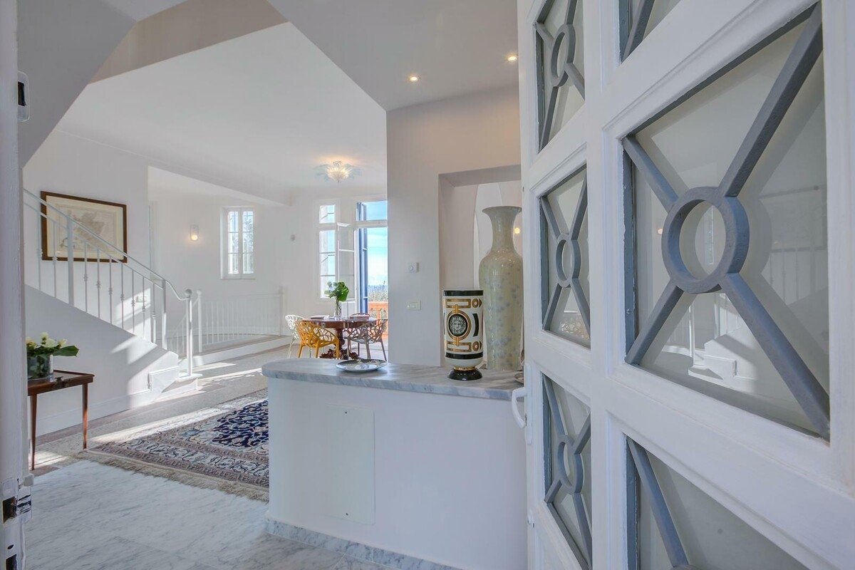 Maison de luxe à louer à Roquebrune-Cap-Martin, 28 000 €, Photo 4