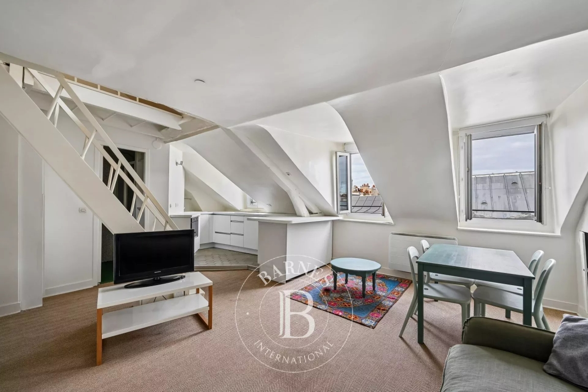 Luxury Apartment for sale in Paris 7ème, 560 000 €, Photo 4