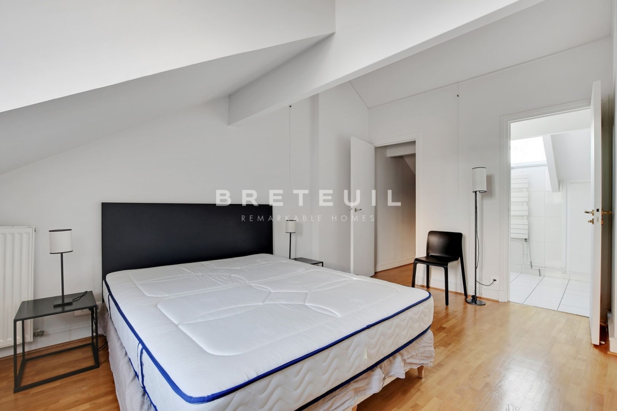 80083705