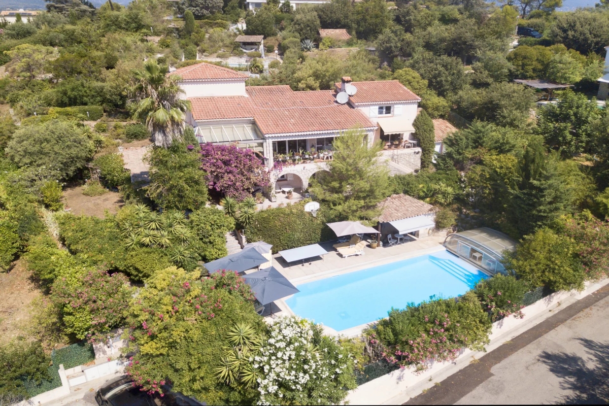 Luxury House for sale in Roquefort-les-Pins, 1 395 000 €, Photo 1