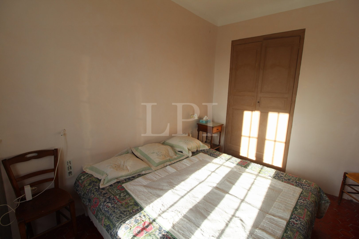 Maison de luxe à vendre à Saint-Martin-de-Castillon, 175 000 €, Photo 3