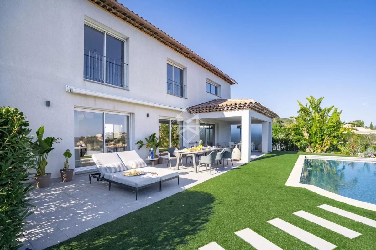 Maison de luxe à vendre à Les Adrets de l'Esterel, 1 790 000 €, Photo 3
