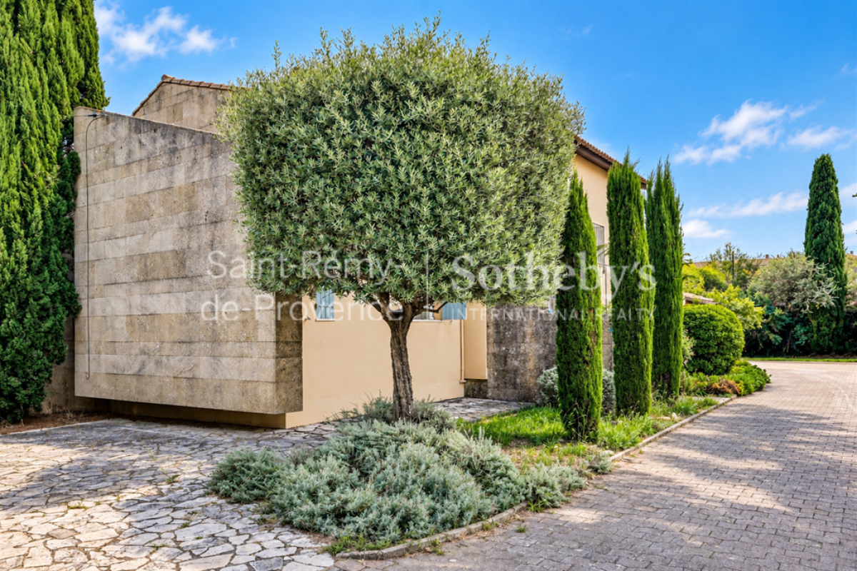 Luxury House for sale in Arles, 590 000 €, Photo 4