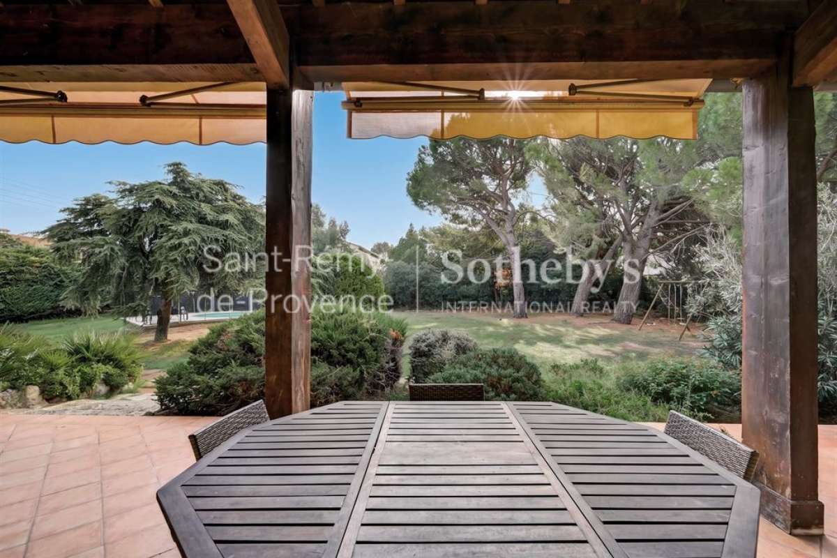 Luxury House for sale in Arles, 590 000 €, Photo 5