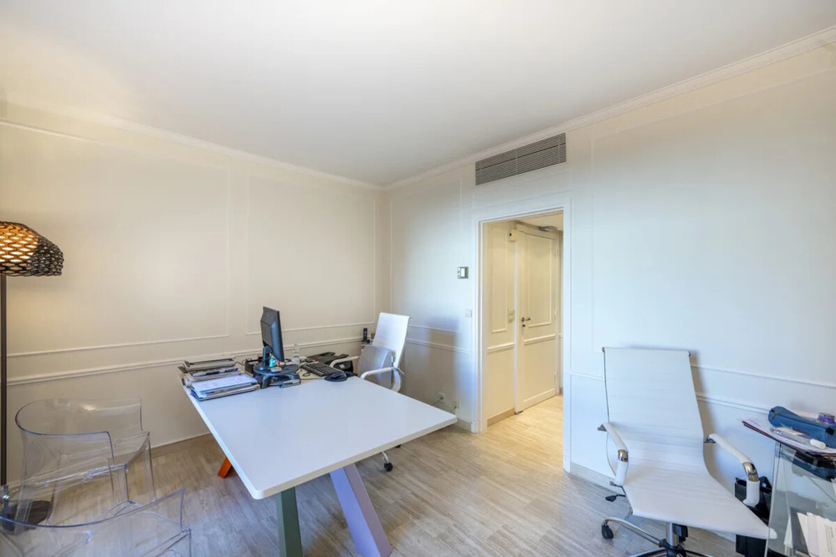 Luxury Apartment for sale in Monaco, 1 690 000 €, Photo 2