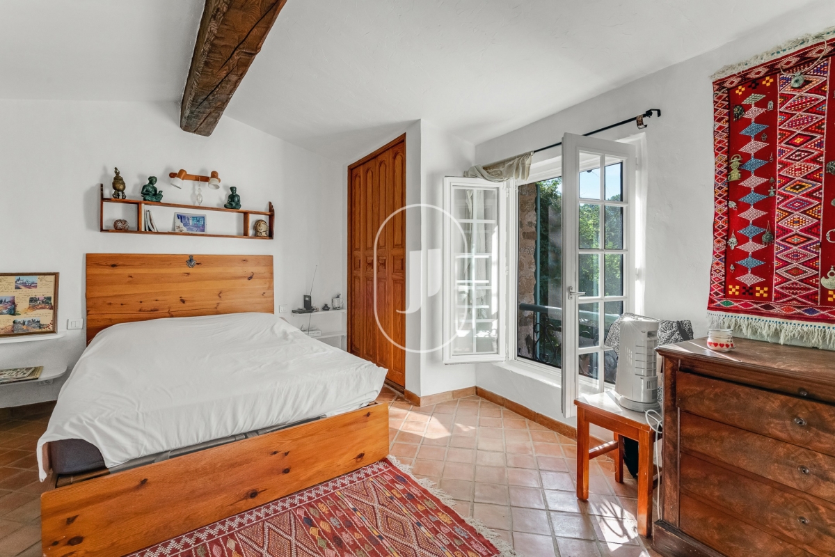 Luxury House for sale in La Garde-Freinet, 575 000 €, Photo 6