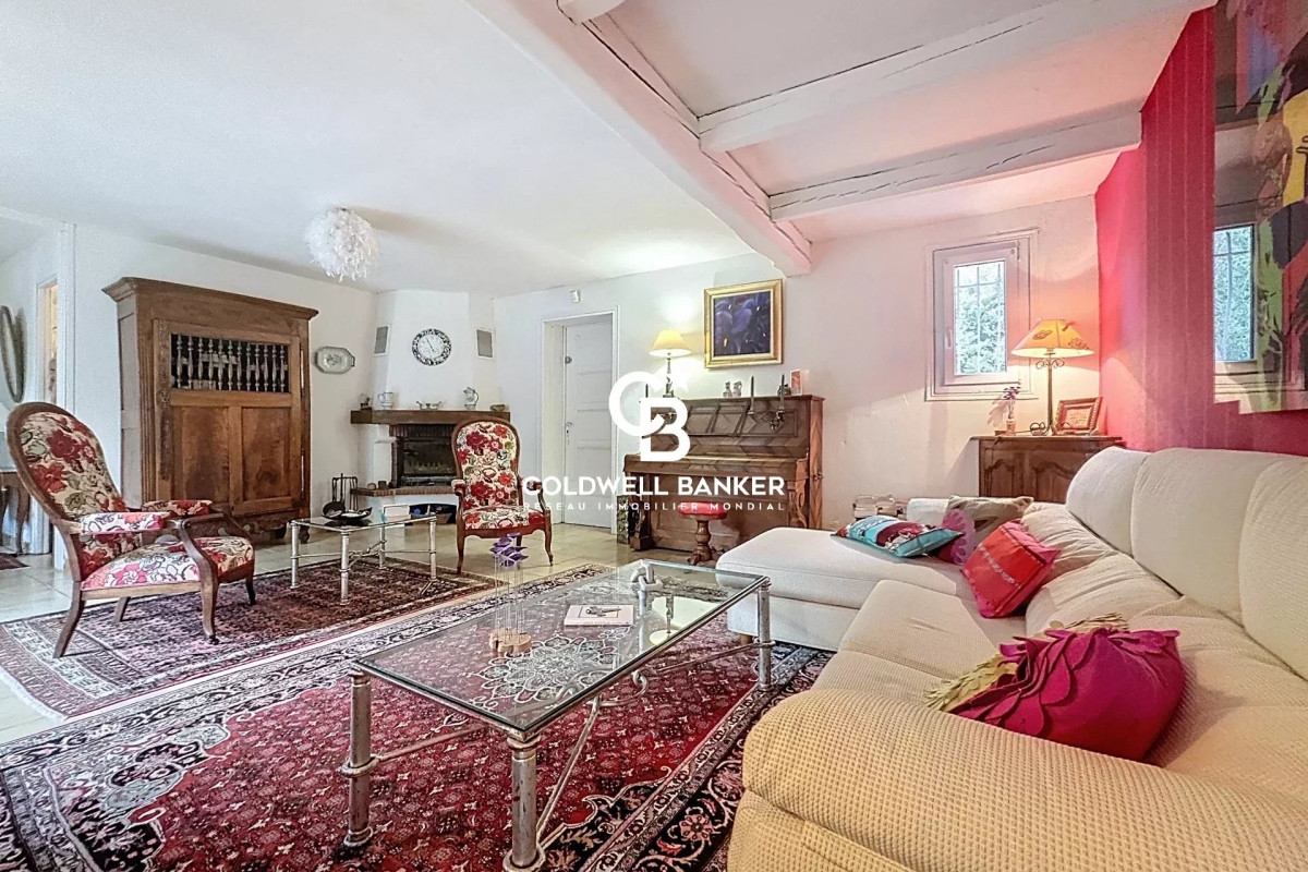 Maison de luxe à vendre à Bagnols-en-Forêt, 549 000 €, Photo 2