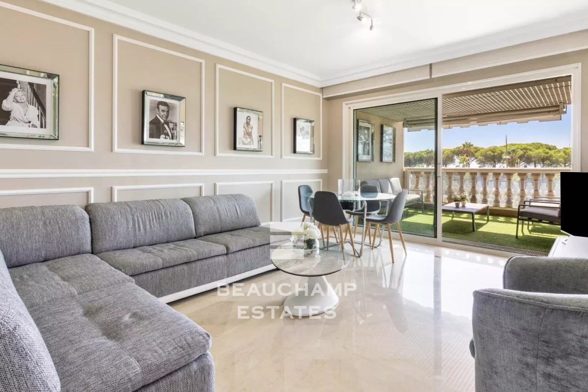 Appartement de luxe à vendre à Le Golfe Juan, 565 000 €, Photo 2