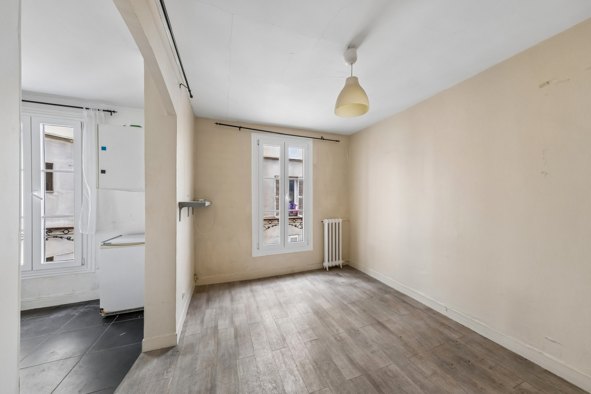 Luxury Apartment for sale in Paris 18ème, 230 000 €, Photo 3
