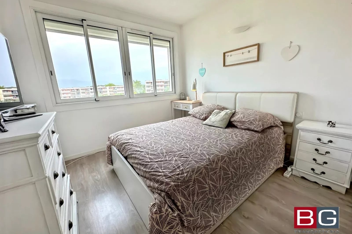 Appartement de luxe à vendre à Antibes, 352 000 €, Photo 5