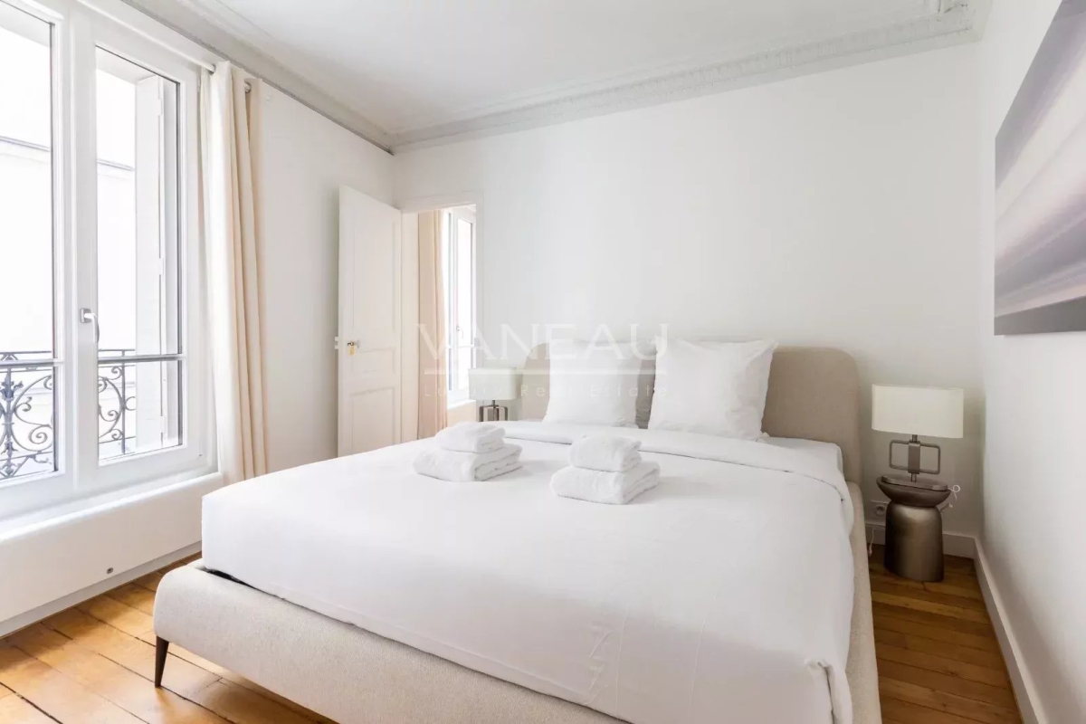 Luxury Apartment for sale in Paris 7ème, 765 000 €, Photo 5