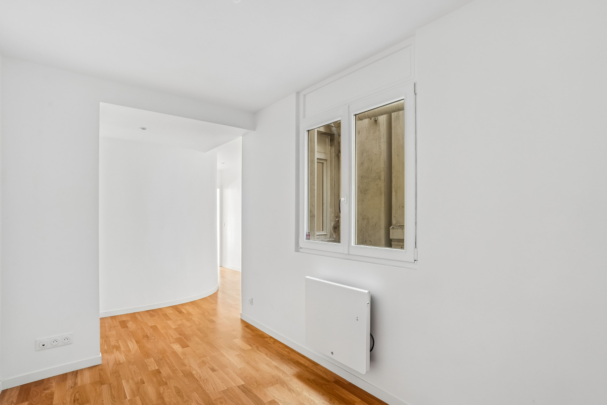 Luxury Apartment for sale in Paris 8ème, 790 000 €, Photo 7