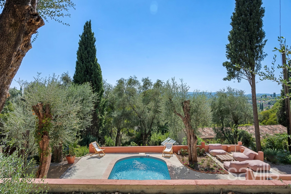 Maison de luxe à vendre à Grasse, 1 300 000 €, Photo 1