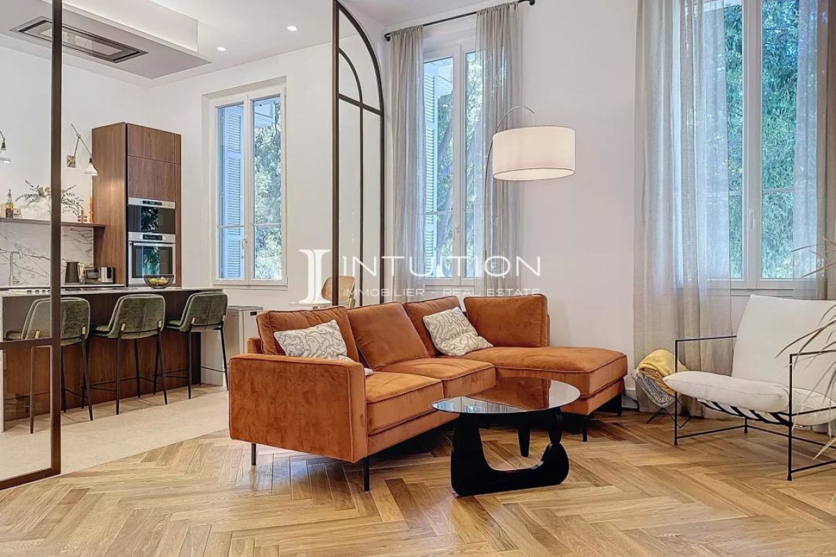 Appartement de luxe à vendre à Antibes, 950 000 €, Photo 3